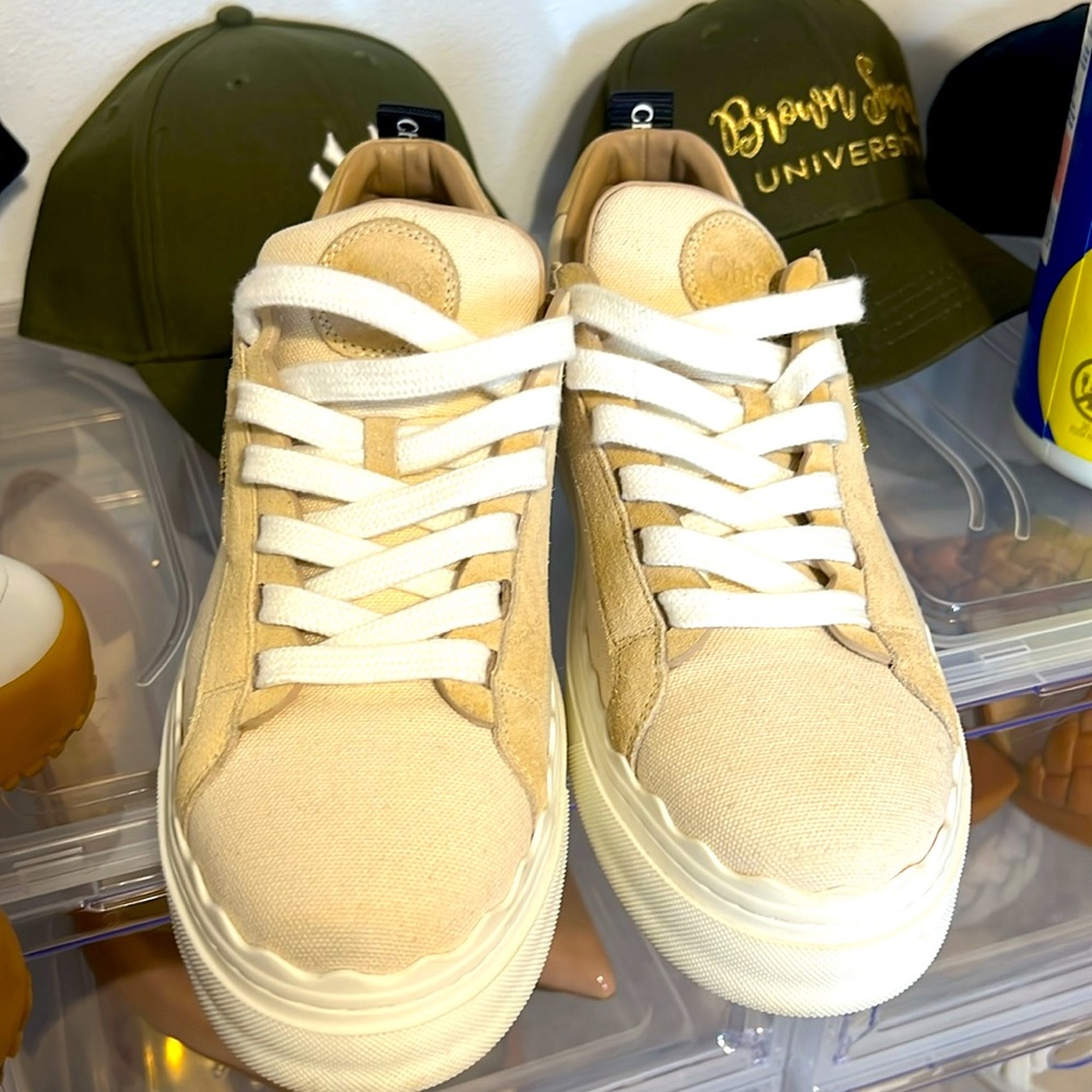 Chloé Beige and White Canvas Low-Top Sneakers with Gold Logo - Picture 3 of 7
